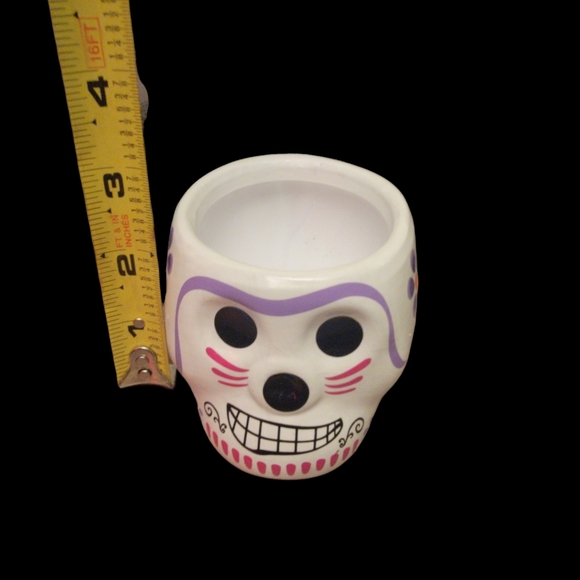 1 large Ceramic Day of the Dead Skull and 1 Small Day of the Dead Skull Planter - Picture 3 of 10